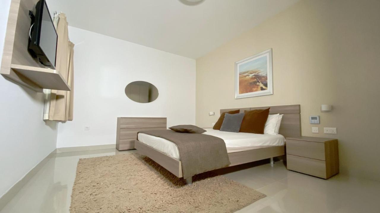 Ferienwohnung Point Sliema Sea Front Exterior foto