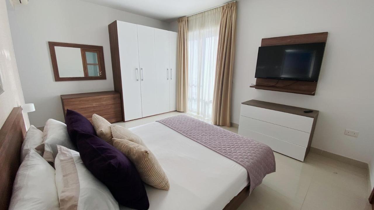 Ferienwohnung Point Sliema Sea Front Exterior foto